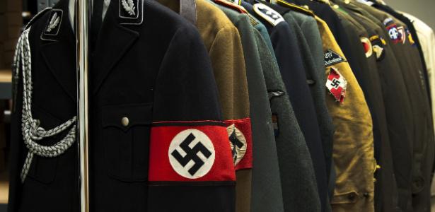 uniformes-com-a-suastica-nazi.jpg